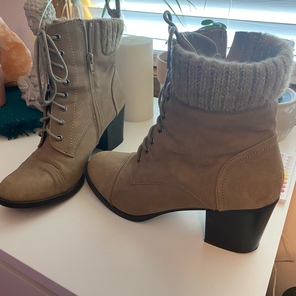 Tan suede winter heeled boots